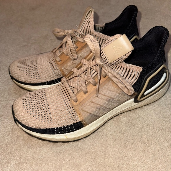 Adidas Women's Ultraboost 19 Black & Tan - Picture 2 of 4